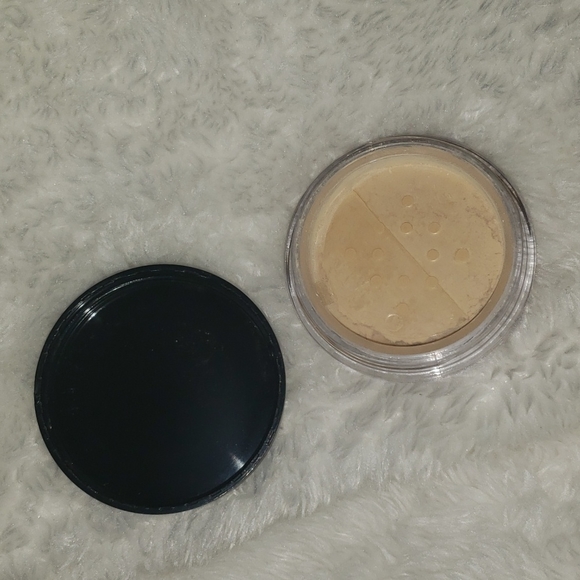 Brand New YC Collection Loose Setting Powder #213 - Picture 3 of 3